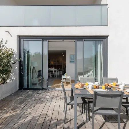 Апартаменти Chateau By Interhome