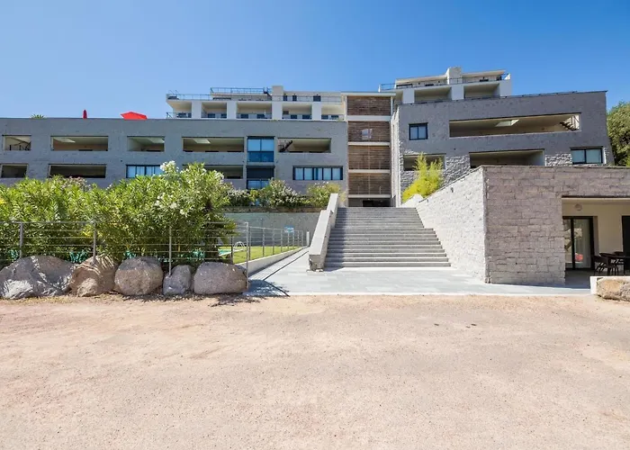 Chateau By Interhome * Порто-Веккіо