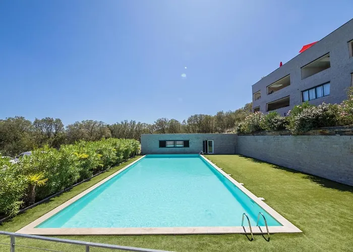 Chateau By Interhome * Порто-Веккіо