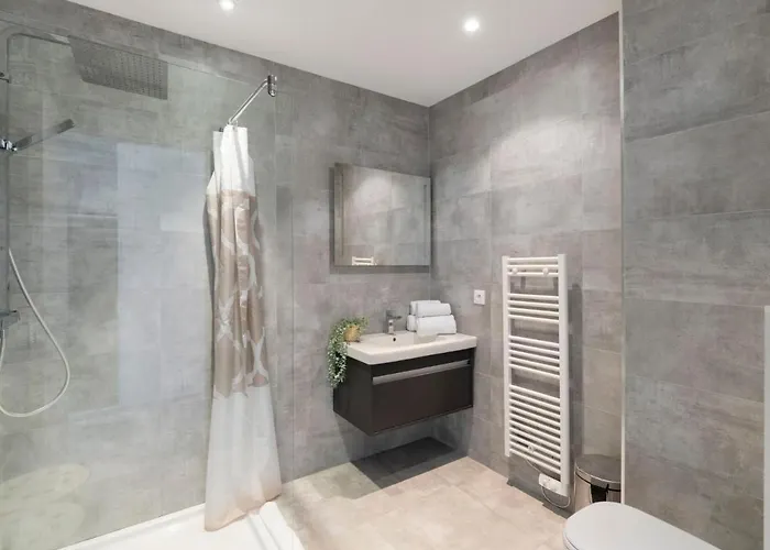 Chateau By Interhome *