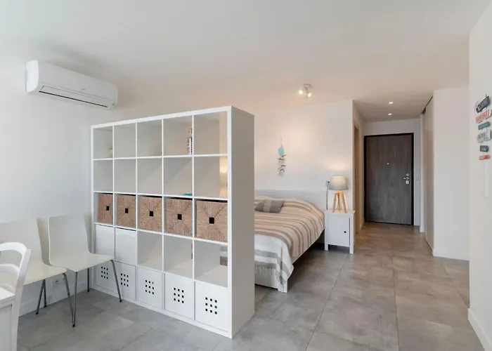 Chateau By Interhome بورتو فيكشْيو